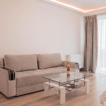 Apartament Zona Coresi Mall Brasov Bagian luar foto