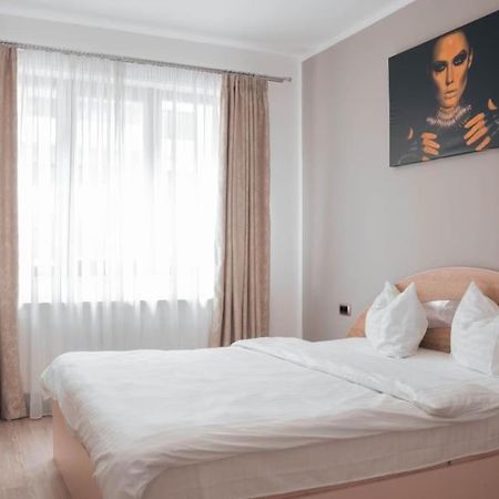 Apartament Zona Coresi Mall Brasov Bagian luar foto