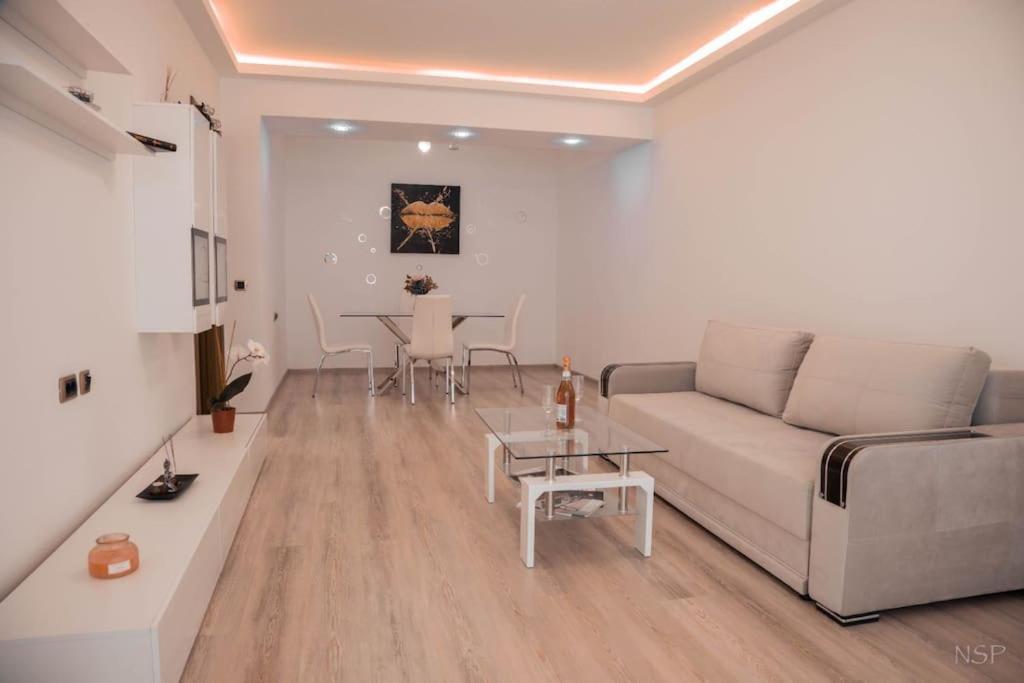 Apartament Zona Coresi Mall Brasov Bagian luar foto