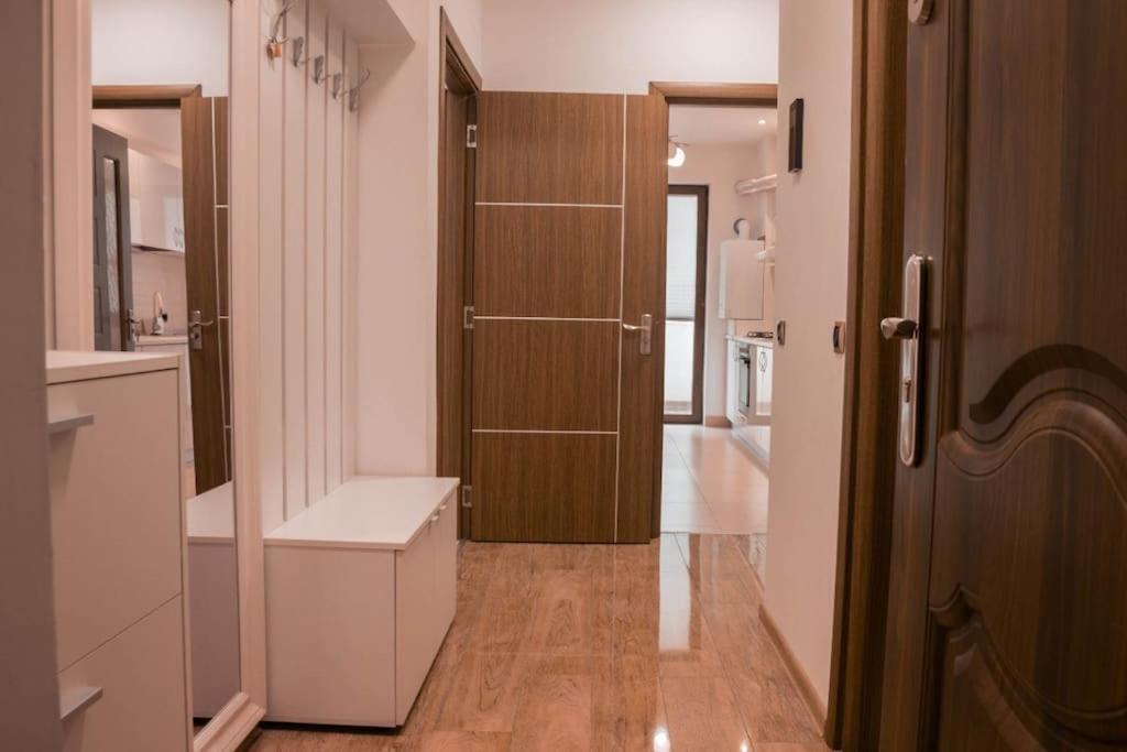 Apartament Zona Coresi Mall Brasov Bagian luar foto
