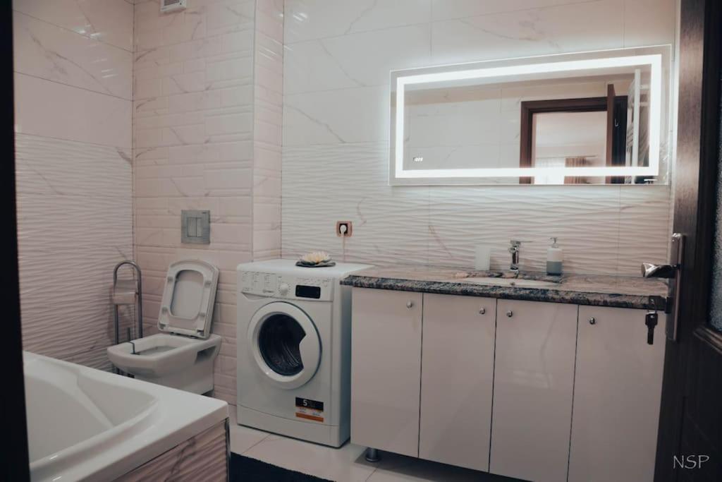 Apartament Zona Coresi Mall Brasov Bagian luar foto